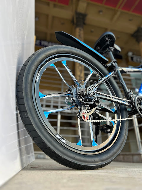 26” Premium Mountain Bike with Fiber Star Rims & Gears – Wide Tires, Lock Shocks – Cyclistan.pk